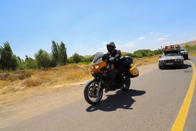 رالی جاده ابریشم شگفتزده از ایران خارج شد