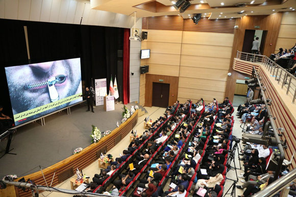 فونیکس و نوآوری در خط مقدم مدیریت کسبوکار