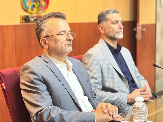 داورزنی: برای ثبتنام در انتخابات هنوز به جمعبندی نرسیدهام/ والیبال حرف اول را در کشور میزند داورزنی: برای ثبتنام در انتخابات هنوز به جمعبندی نرسیدهام/ والیبال حرف اول را در کشور میزند