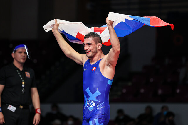 یونس امامی در نبرد با مدعیان جهان و المپیک/ فرصت طلایی نخودی در کارزار بلگراد