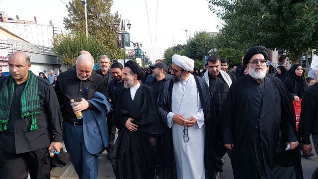 حضور پرشور مردم تهران در پیاده‌روی جاماندگان اربعین حسینی