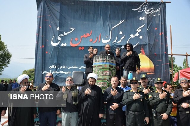 تصاویری از راهپیمایی ۱۲ کیلومتری اربعین حسینی در شهر مرزی آستارا