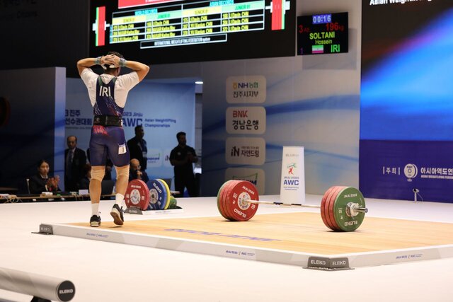 پایان متفاوت سهراب و کیانوش و نمایش بد در هانگژو پایان متفاوت سهراب و کیانوش و نمایش بد در هانگژو