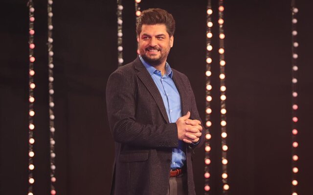 سام درخشانی: تماشاگر یقهات را میگیرد و نمیتوانی بگویی همینی که هست!