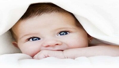 اهمیت تغذیه با شیر مادر و خطرات اطلاعات نادرست در فضای مجازی