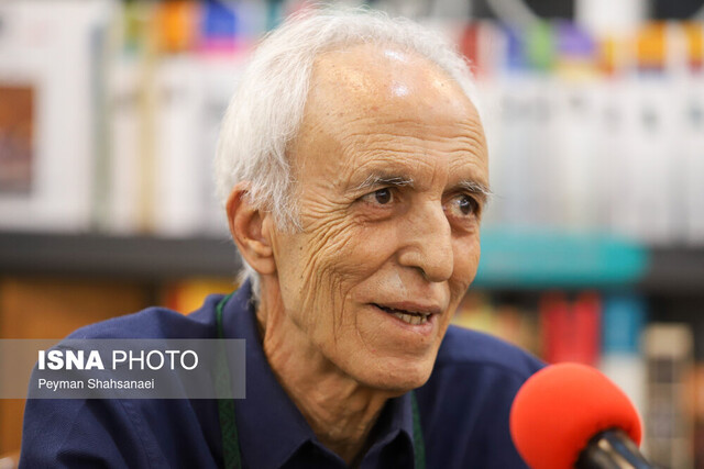 نگاهی به مستند ایران، یک انقلاب سینمایی