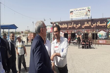 عکس دریافتی از وزارت بهداشت. بازدید نظارتی وزیر بهداشت از ارائه خدمات سلامت در مسیر پیادهروی زائران مشهد مقدس