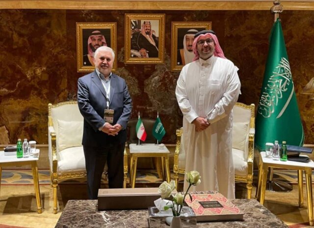 دیدار دستیار ویژه وزیر فرهنگ عربستان سعودی با قائم مقام وزیر میراث فرهنگی، گردشگری و صنایع دستی ایران دعوت تهران از ریاض برای مشارکت در ثبت جهانی میراث ناملموس «ضیافت افطاری»