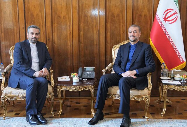 دیدار سفیر جدید ایران در سریلانکا با امیرعبداللهیان دیدار سفیران جدید ایران در سریلانکا و ازبکستان با وزیر امور خارجه