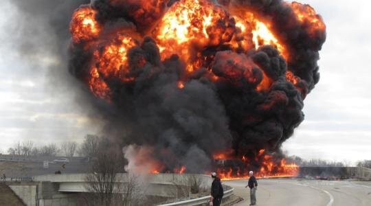 عکس تزینی است انفجار بمب در مرکز تلآویو