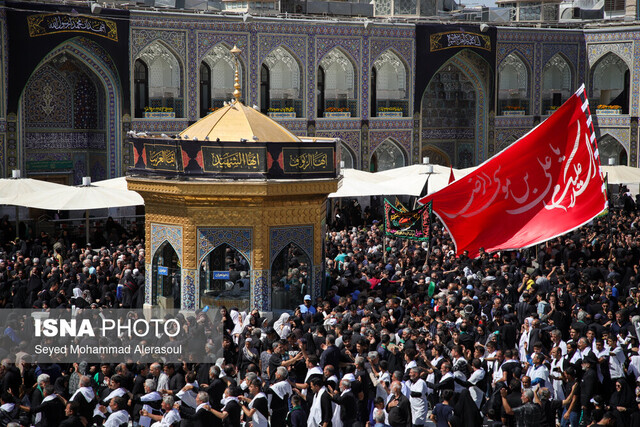 عکس از آرشیو ویژه برنامههای حرم مطهر رضوی به مناسبت شهادت حضرت فاطمه زهرا(س)