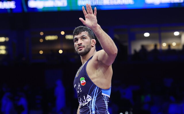 ویدیو/ حسن یزدانی: همیشه در کنار مردمم و تافته جدابافته نیستم/ همه میگفتند دیگر برنمیگردم ویدیو/ حسن یزدانی: همیشه در کنار مردمم و تافته جدابافته نیستم/ همه میگفتند دیگر برنمیگردم