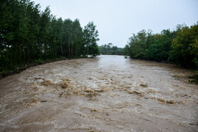 جاری شدن سیل در آستارا