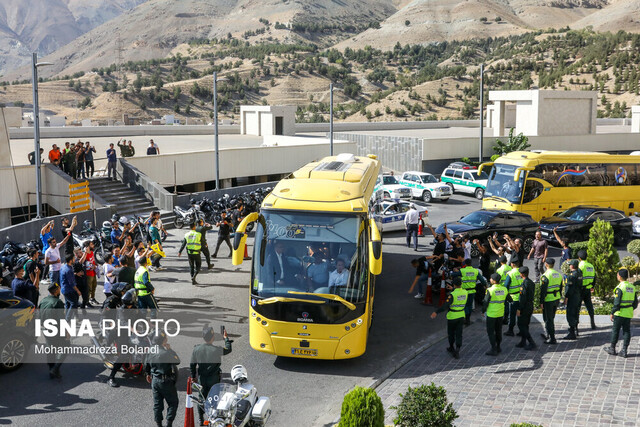 هجوم هواداران به اتوبوس النصر در سفر سال پیش به تهران رونالدو و پرسپولیس دلیل درخواست النصر برای بازی در زمین بیطرف