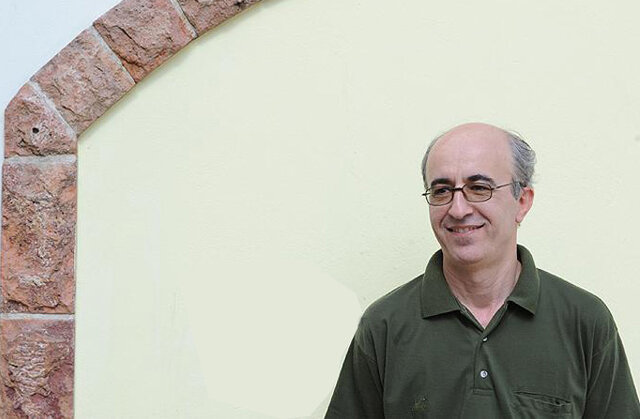 کاری که ادبیات میکند کاری که ادبیات میکند