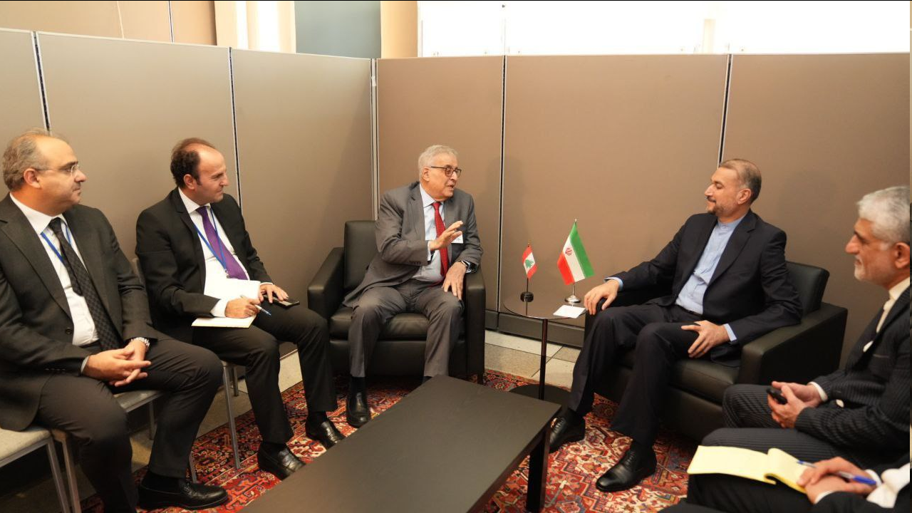برای کمک به روند سیاسی در لبنان تردید نخواهیم کرد