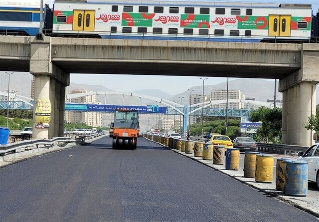 عکس دریافتی از پایگاه خبری شهرداری تهران. تکمیل بهسازی معابر بزرگراهی تهران، اولویت شهرداری با نزدیک شدن به پیک ترافیک مهرماه