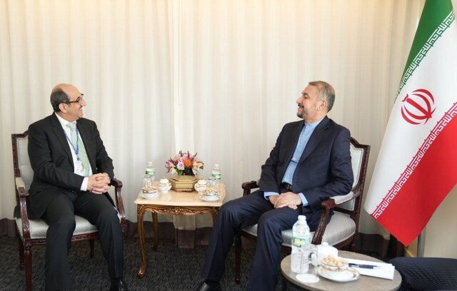 دیدار قائم مقام وزیر امور خارجه سوریه با امیر عبداللهیان در نیویورک تحریم های آمریکا یکی از مهمترین دلایل افزایش سختی های مردم سوریه است