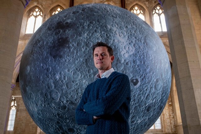 مردی که عاشق ویروسهاست! + تصاویر