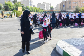 بخشی از مشکل کمبود نیروی انسانیِ مدارس را حل کردیم