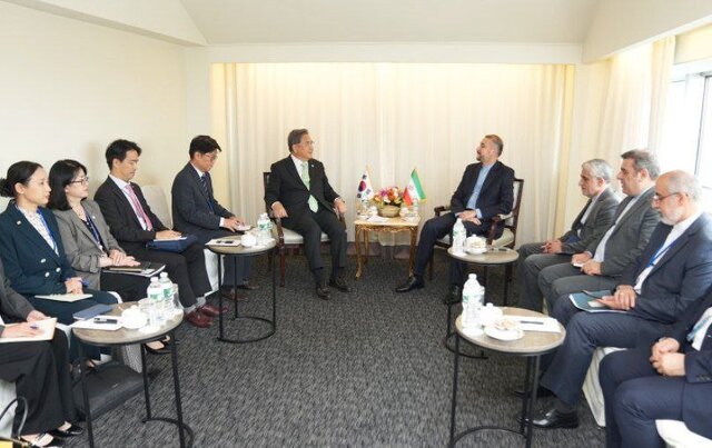 لازم است بازتعریفی از روابط دو کشور داشته باشیم/ دعوت از همتای کرهای برای سفر به ایران