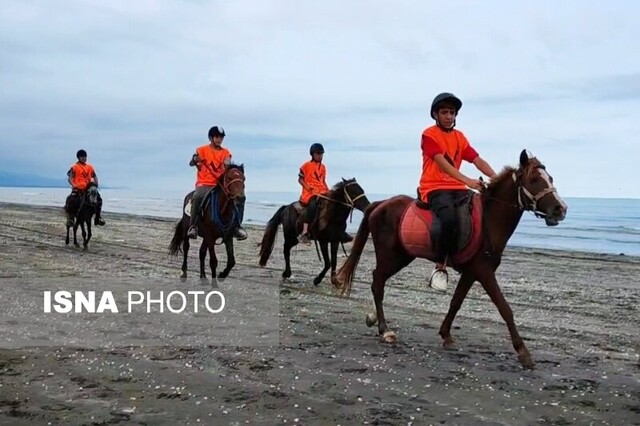 برگزاری مسابقات استانی استقامت اسب کاسپین در ساحل قروق تالش + فیلم