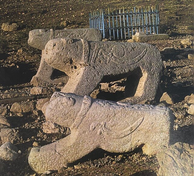 راز شیرهای سنگی بالای قبرها چیست؟