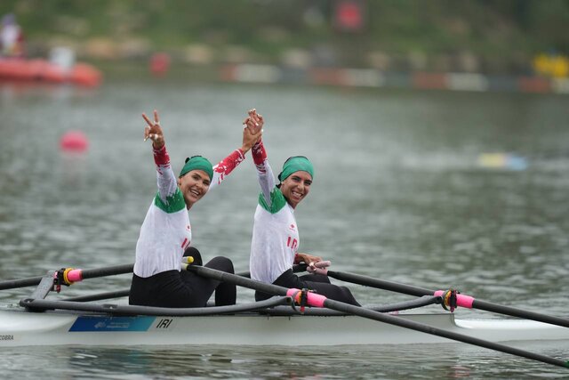 واکنش سرمربی رویینگ به تمرین نازنین ملایی در یونان