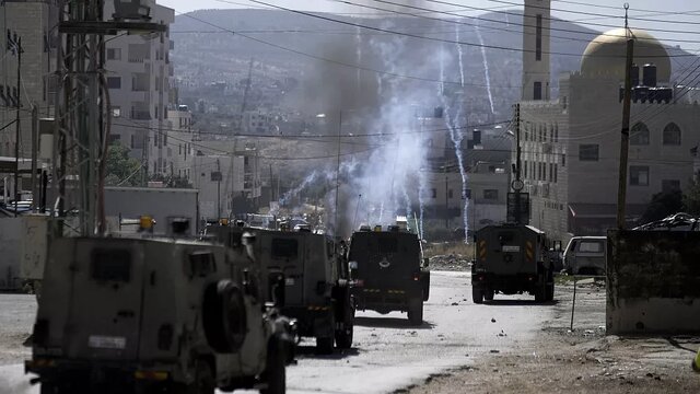 یورش گسترده نظامیان صهیونیست به کرانه باختری و شهادت ۳ فلسطینی‌