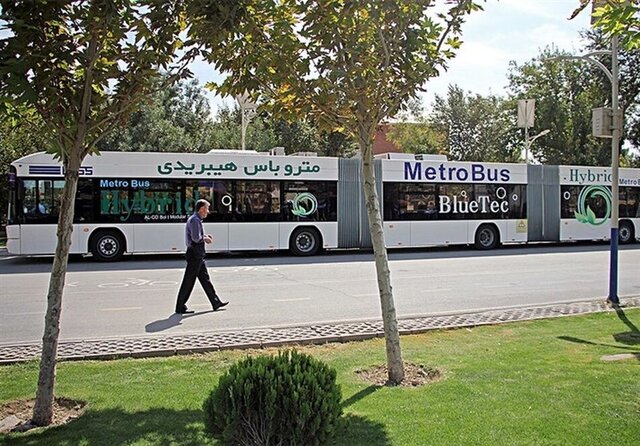 تست گرم دومین «متروباس» تهران امروز در خط خاوران - آزادی/ استقرار گشت‌ تاکسیرانی در ۶۰ نقطه
