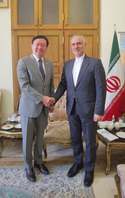 تمایل چین به ادامه ایفای نقش سازنده برای توسعه صلحآمیز خاورمیانه