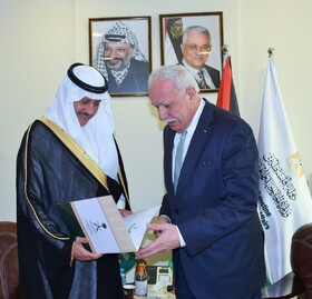 اولین سفیر عربستان در فلسطین اشغالی استوارنامه‌اش را تقدیم کرد