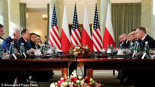 وام دو میلیارد دلاری آمریکا برای نوسازی ارتش لهستان وام دو میلیارد دلاری آمریکا برای نوسازی ارتش لهستان