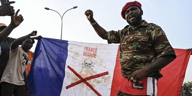 نیجر از فرانسه خواست موعد دقیق خروج هیئت دیپلماتیکش را اعلام کند