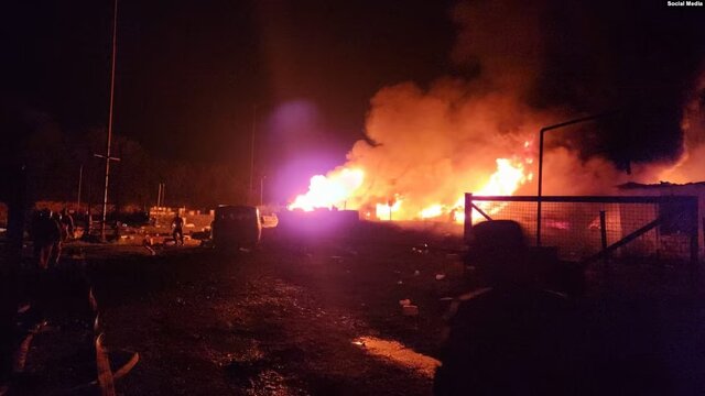 عکس تزیینی است واژگونی و حریق تانکر سوخت در کرمانشاه یک فوتی برجای گذاشت