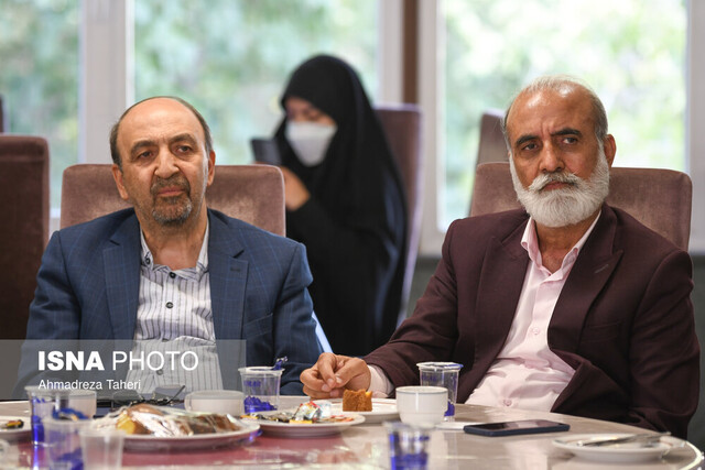 نشست مسئولان جشنواره فیلمهای کودکان با هنرمندان اصفهان