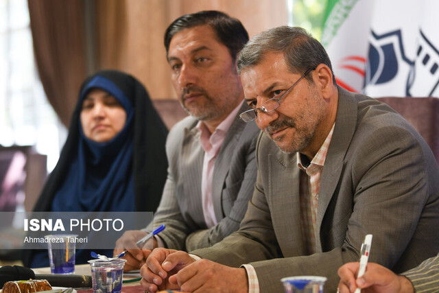 نشست مسئولان جشنواره فیلمهای کودکان با هنرمندان اصفهان