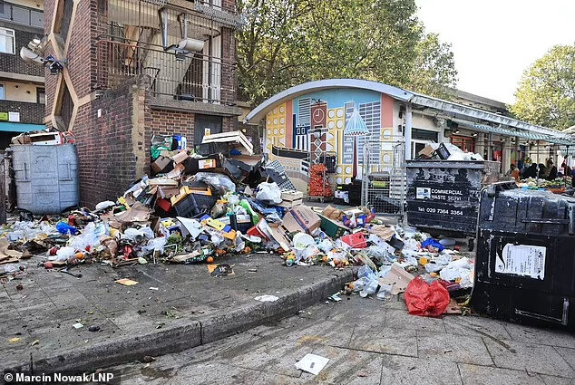 شرق لندن، غرق در زباله