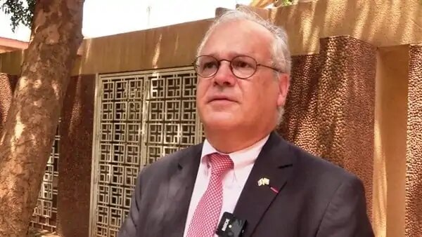 سفیر فرانسه در نیجر هیچ نشانهای مبنی بر خروج سفیر فرانسه از نیجر وجود ندارد