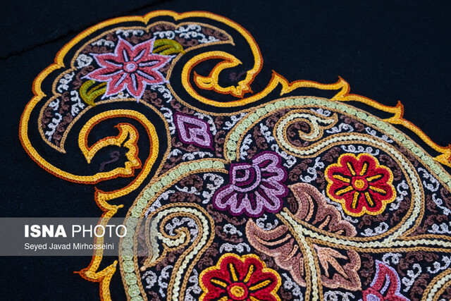 رشتی دوزی؛ هنری قدیمی و با اصالت