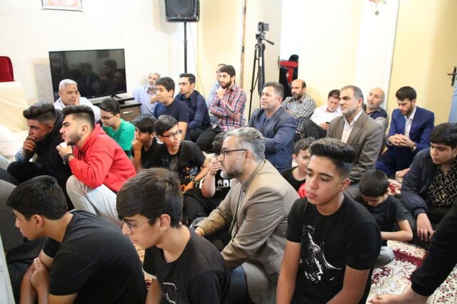 شب شعر شهد شهود در اراک برگزار شد