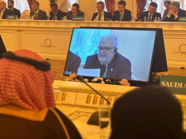 کاظمیقمی: جبهه "بیگانگان" با منافع ملی افغانستان سر سازگاری ندارد