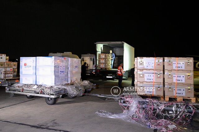 ورود بیش از ۱۰۰ هزار آواره ارمنی قرهباغ به ارمنستان