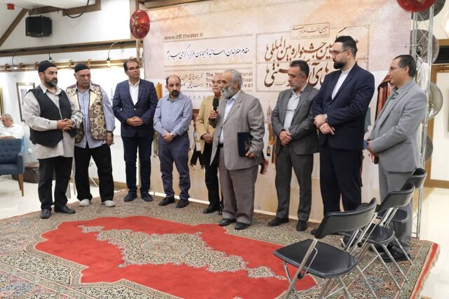 بیوک میرزایی: همواره نگرانم که پایمان را اشتباه نگذاریم!