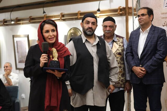 بیوک میرزایی: همواره نگرانم که پایمان را اشتباه نگذاریم!