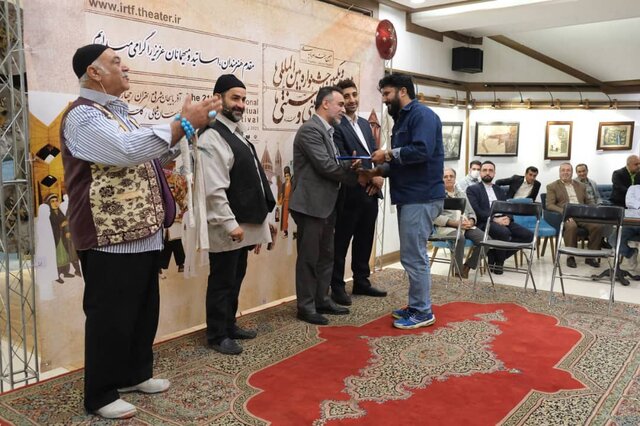 بیوک میرزایی: همواره نگرانم که پایمان را اشتباه نگذاریم!