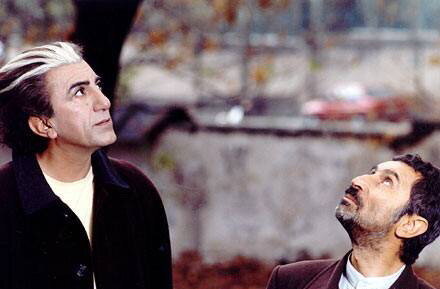 رضا کیانیان و احمد آقالو در فیلم «گاهی به آسمان نگاه کن» روایت رضا کیانیان از «غریب آشنا»