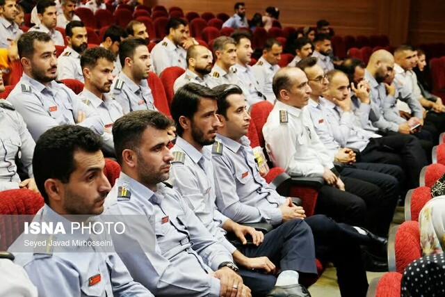 تجلیل از آتش نشان در رشت