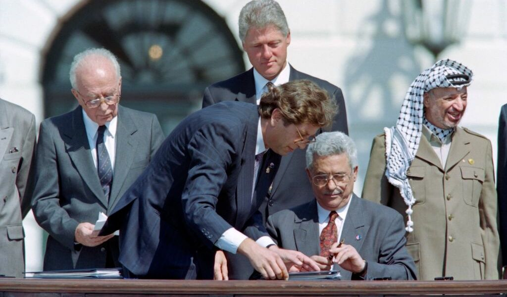 «مرغ کنتاکی» تنها عایدی فلسطینیها از اسلو!