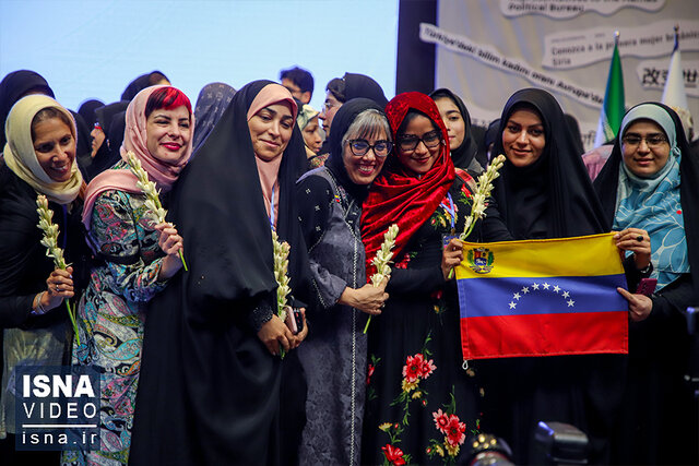 ویدیو/ اختتامیه جشنواره رسانه خورشید در مشهد ویدیو/ اختتامیه جشنواره رسانه خورشید در مشهد